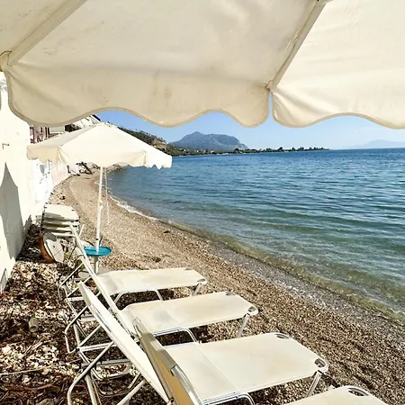 Eviaxl شقة Khrónia